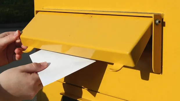 bitte freimachen falls marke zur hand